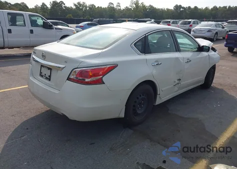 2015 Nissan Altima 2.5/S/Sv/Sl z USA, uszkodzony, nr VIN 1N4AL3AP9FN332982